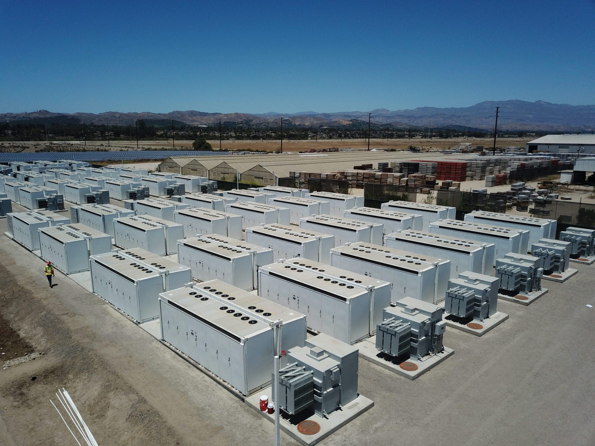Resource Box Header Strata Clean Energy enters into 1 GWh battery storage tolling agreement with Arizona Public Service